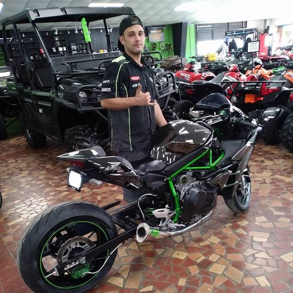 Meet your Posher, Kyle - Picture 1 of 1